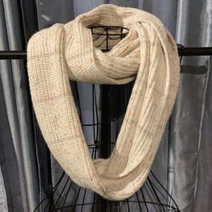 Loft Speckled Tan Off White Cream Infinity Scarf